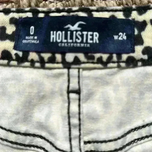 Hollister Ultra High-Rise Mini Skirt - Picture 3 of 10